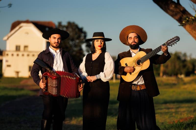 Hermanos Guedes abrem programação de shows do Piquete El Topador 2026 em Porto Alegre