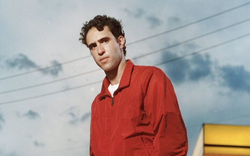 Zeca Veloso apresenta 'Boas Novas' em show intimista no Teatro Simões Lopes Neto, em Porto Alegre