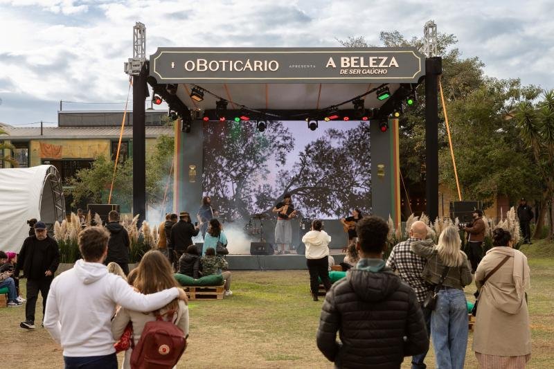 Domingo de música no Cais: O Boticário reúne Shana Müller e Luiza Barbosa em programação gratuita