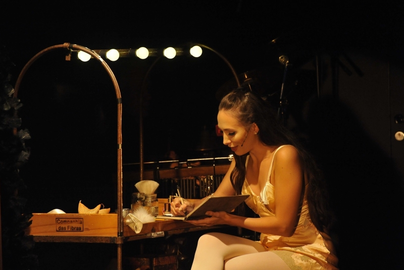  Gabrielle Fleck retorna ao Instituto Ling com show solo