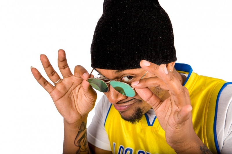 Nego Di se apresenta no Porto Verão Alegre em fevereiro no Teatro Amrigs