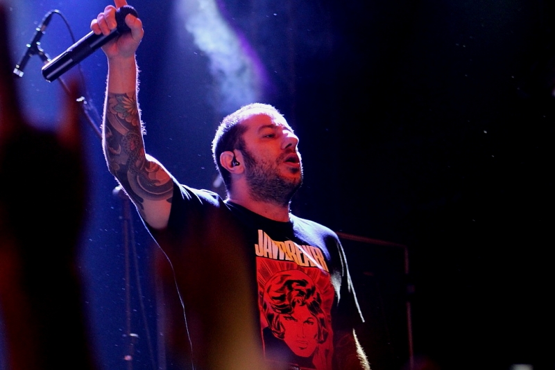 Entrevista com Badauí, líder do CPM 22 nos bastidores do show em Porto Alegre
