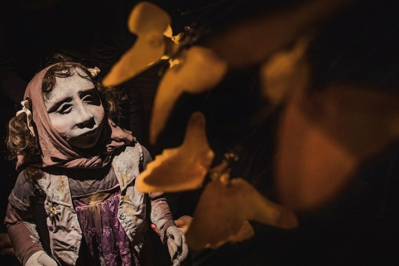 Grupo Máscara EnCena estreia novo espetáculo em Porto Alegre