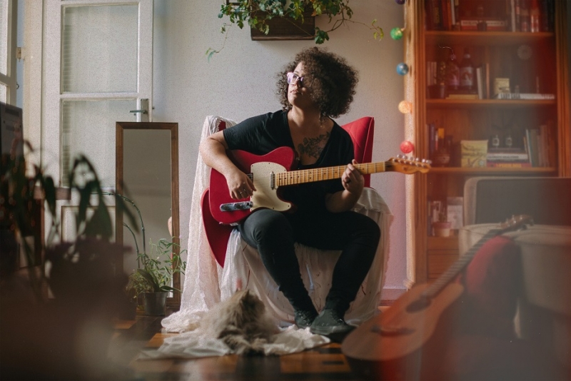 Projeto Concha recebe em agosto no Agulha show de Paola Kirst e Gabriela Lery 