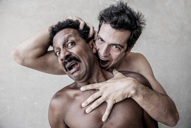 Luis Miranda e Mateus Solano apresentam em porto Alegre 'O MISTÉRIO DE IRMA VAP'