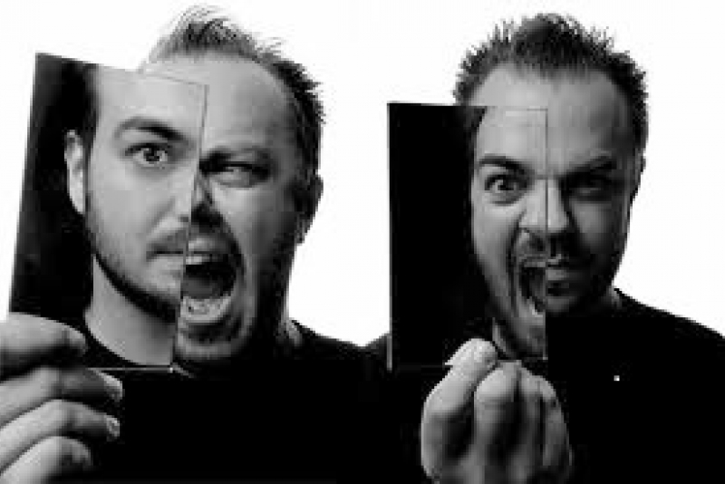 Tom Bloch se apresenta no Bar Ocidente em novembro 