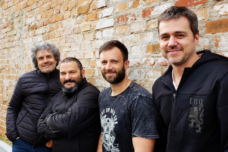 'Elas por Eles' com Dudu Sperb e banda se apresenta nesta quarta-feira no Café Fon Fon