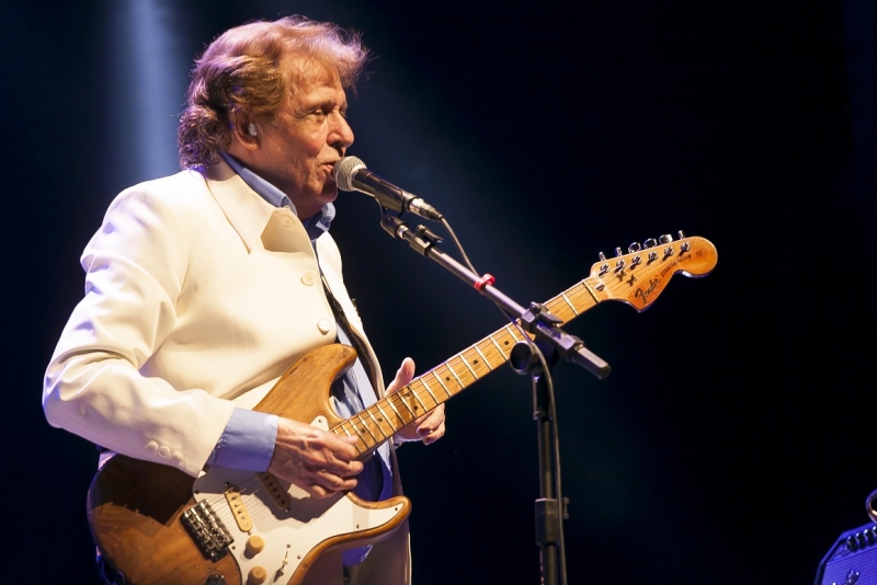 Projeto 'Jovens Tardes', traz a Porto Alegre Golden Boys e Renato & Seus Blue Caps