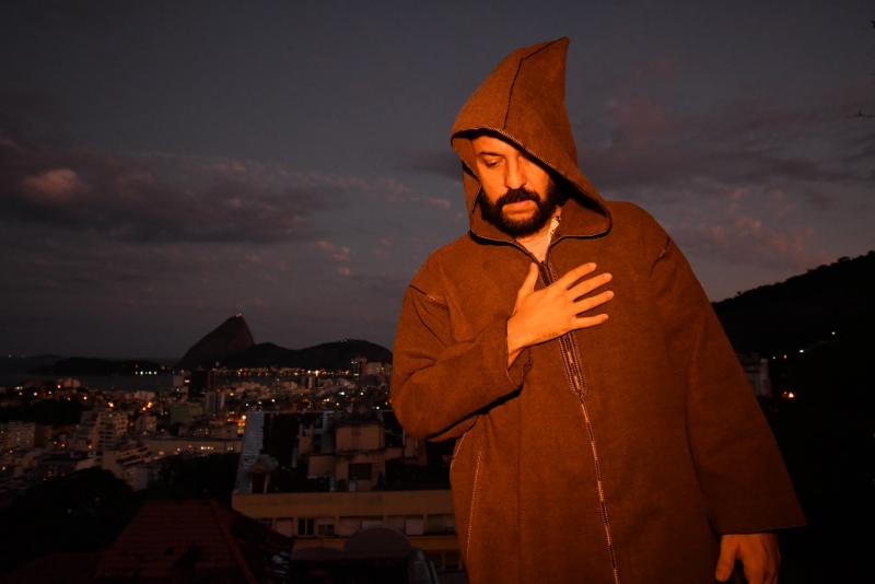 Gabriel O Pensador lança novo single 'A Cura Tá No Coração' em live, nesta sexta-feira