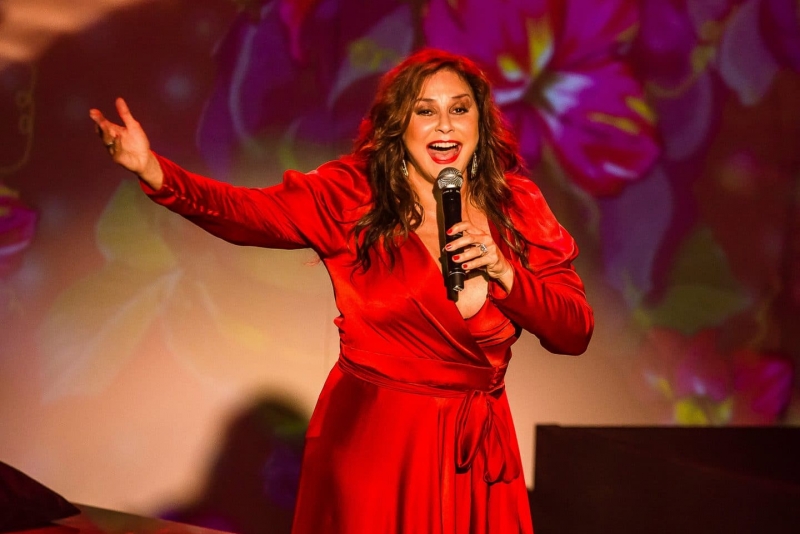 Fafá de Belém anuncia live romântica com apenas músicas de novelas 