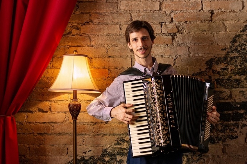 Live com Gabriel Romano no dia 16 de julho esquenta a programação do Mistura Fina