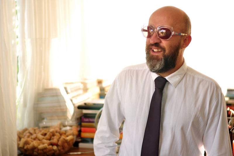 Fabrício Carpinejar ministra aula gratuita de poesia em homenagem a Manoel de Barros