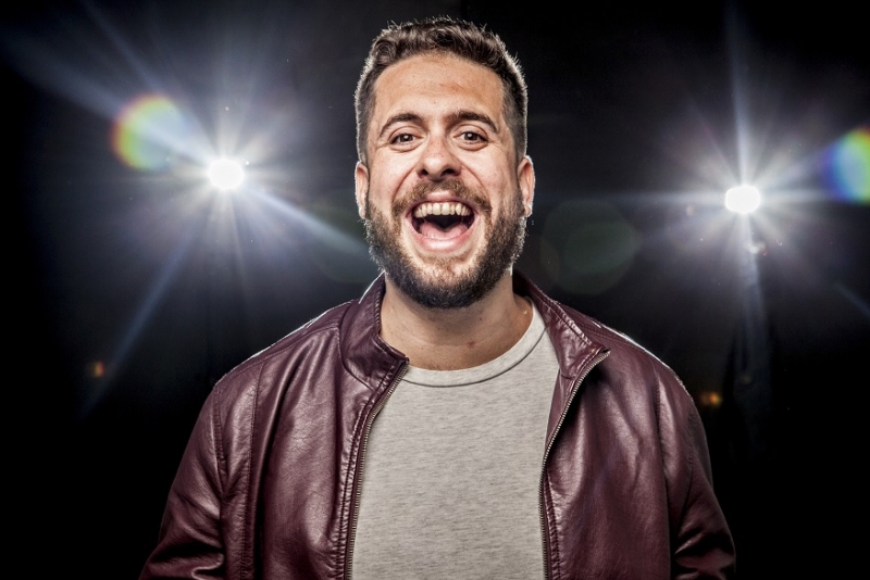 Drive-in Air Festival recebe tributo ao Queen e show de stand up com Maurício Meirelles