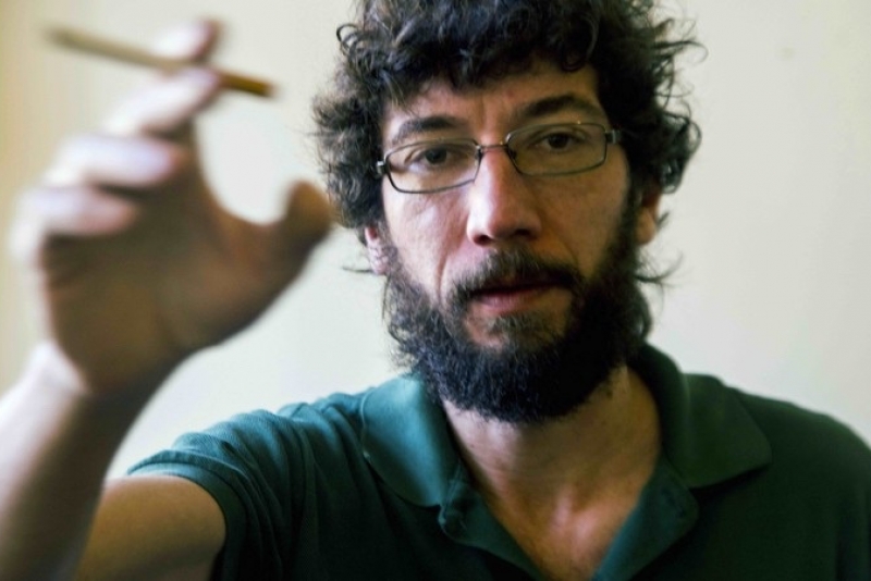 Vida e obra do jornalista e escritor Eduardo Galeano são tema do Sarau Voador Virtual