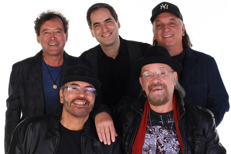 THE FEVERS fará nova live em outubro em homenagem ao saudoso Renato Barros 