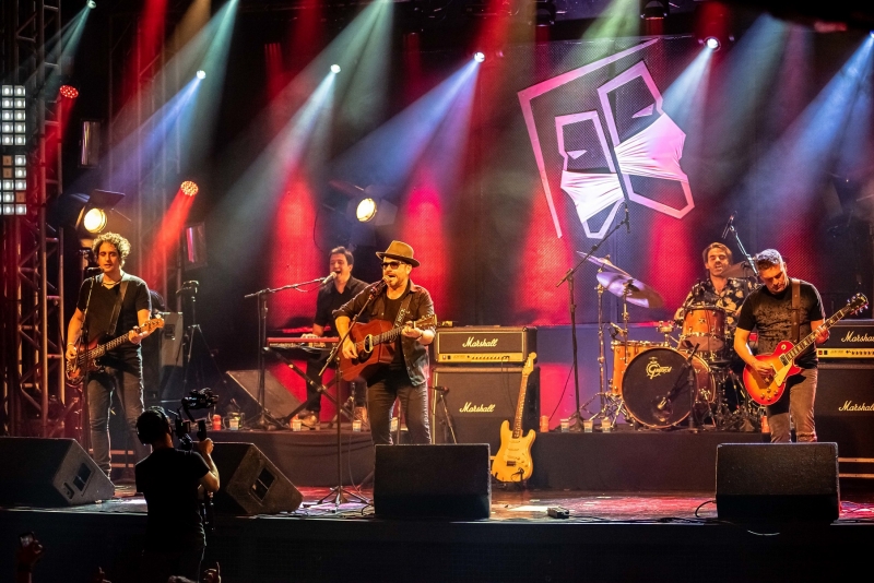  Opinião Produtora e Carangacci Música Apresentam Vera Loca - 18 Anos ao Vivo