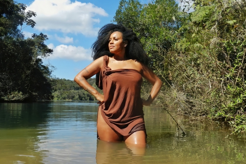 Tinna Rios fala sobre elevar a autoestima da pretitude em 'Quem Empoderou os Pretos'