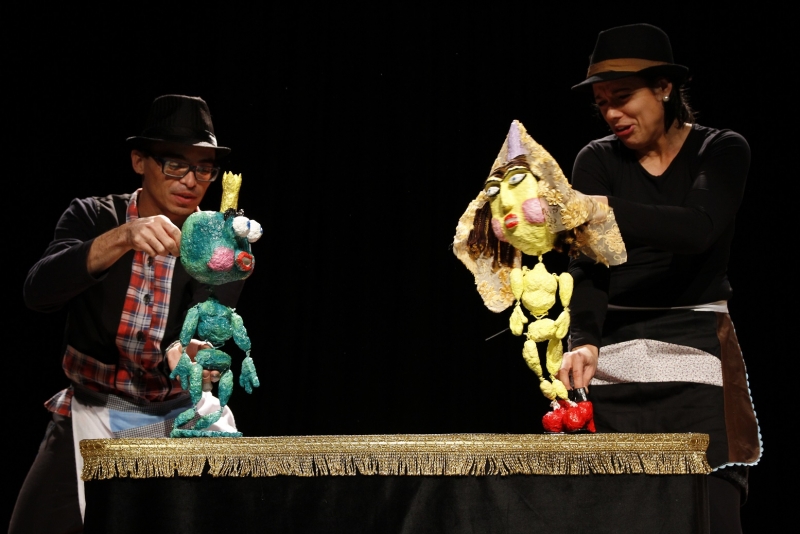A Princesa e o Sapo em Cartaz no Teatro Carlos Carvalho na casa de cultura mario quintana
