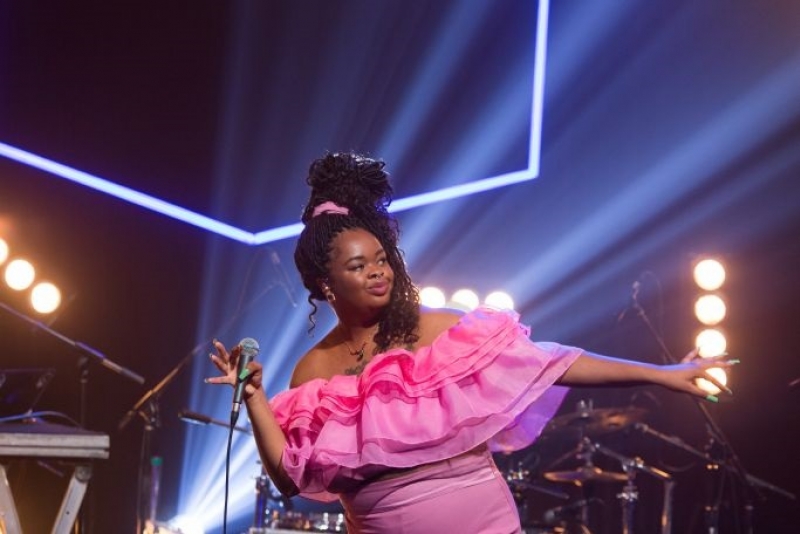 Tássia Reis celebra trajetória de Alcione nesta quarta-feira pelo canal BIS