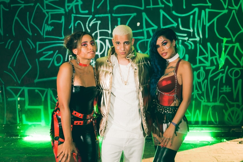 Tati Zaqui, MC Loma e Kaio Viana lançam 'De Quebradinha'