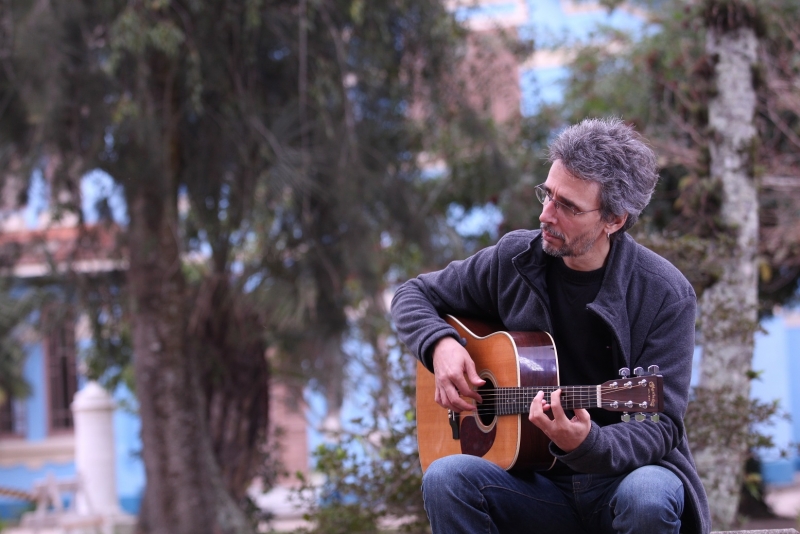 A OCTSP recebe o cantor e compositor Vitor Ramil nos dias 22 e 23 de outubro