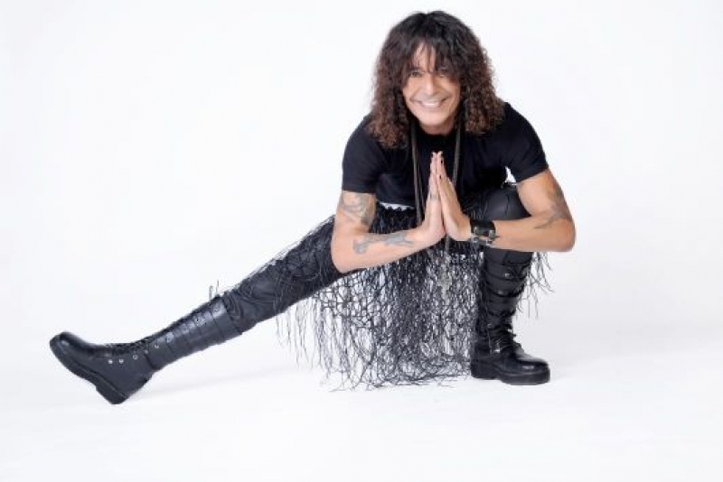 Luiz Caldas apresenta live neste sábado pela plataforma #CulturaEmCasa