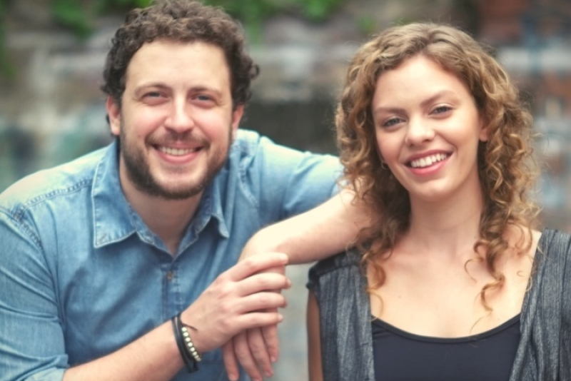 Duo Avenoar explora o íntimo em single 'Onde Você Costumava Estar'