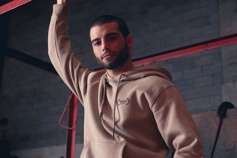 Cantor e compositor Zek lança seu novo single 'Sempre Te Quis'