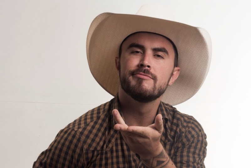 Marcus Cirillo apresenta novo stand up no Porto Alegre Comedy Club