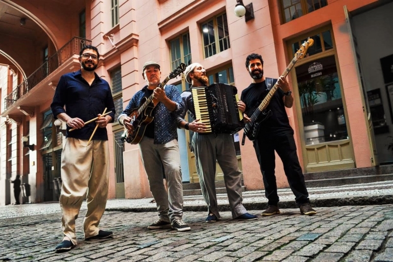 Paulinho Cardoso Quarteto se apresenta na Sala Jazz Geraldo Flach em formato live show