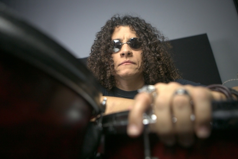 Artista mineiro, KK lança seu álbum de inéditas 'A gente tenta até conseguir'