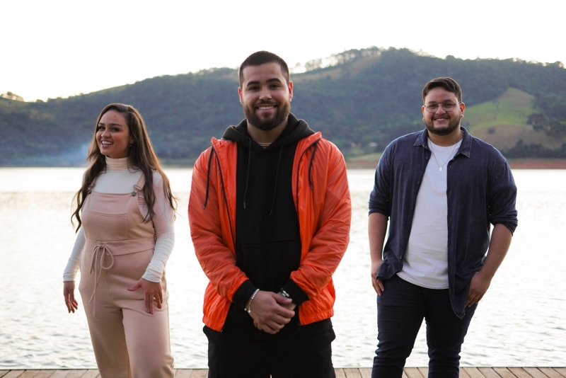 Jerry Smith lança 'Só Uma Moralzinha' com Luiza e Maurílio