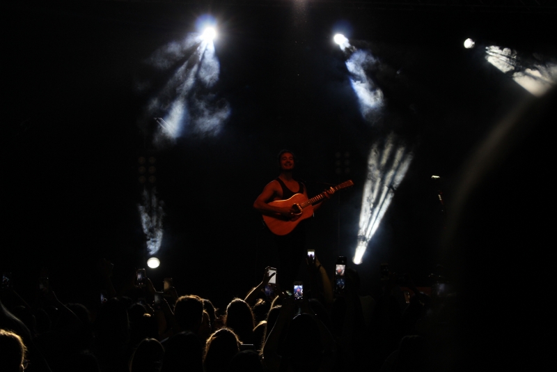 Tiago Iorc no Auditório Araújo Vianna 
