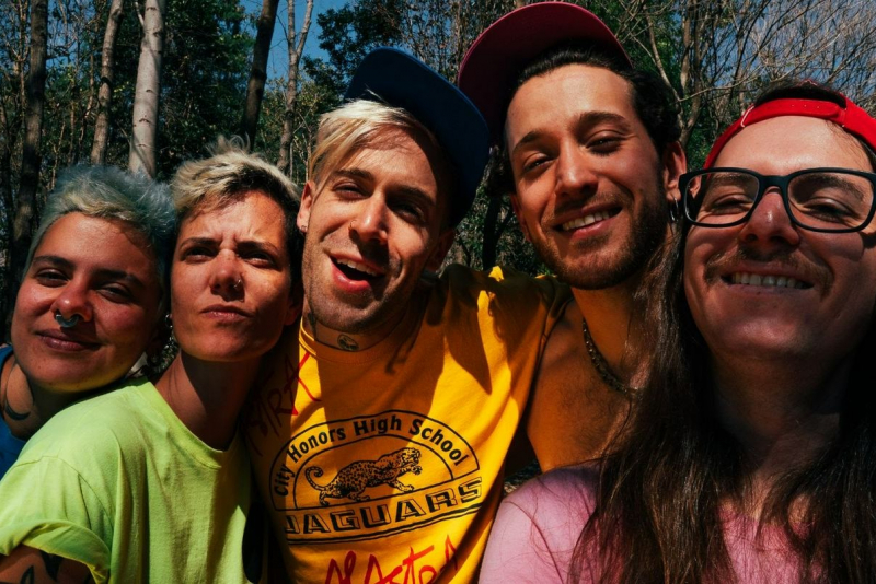 Francisco, el Hombre e Sebastianosmos se apresentam no Opinião em dezembro