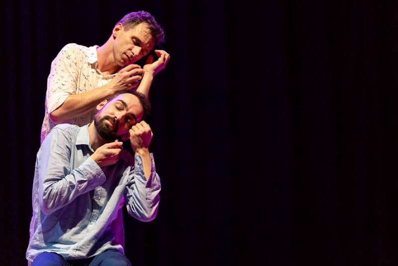  Casa de Cultura Mario Quintana apresenta ''Nuances, uma Ilha azul num Oceano cor do Céu''