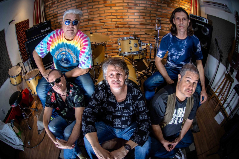 Clube da Esquina Tributo se apresenta nesta sexta-feira no Espaço 373
