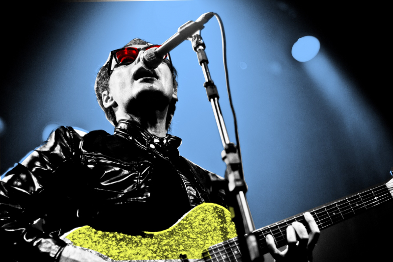 Ex-colegas de banda de Júpiter Maçã e amigos realizam homenagem no Opinião