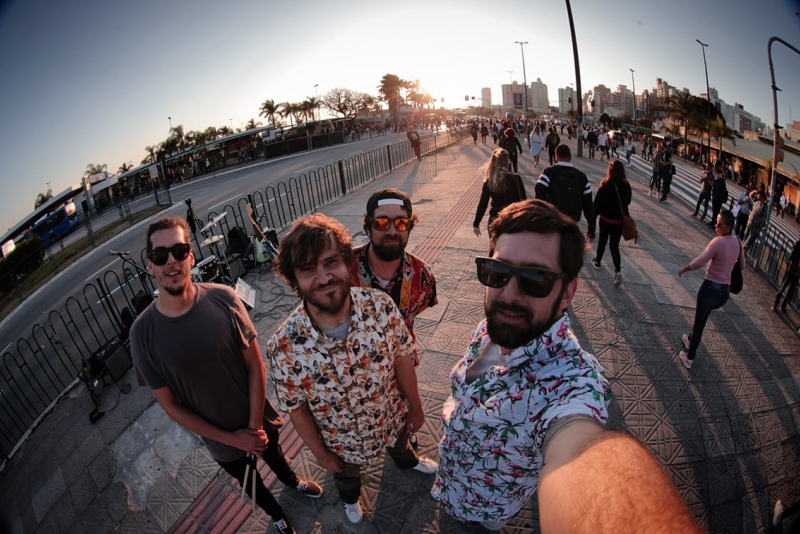 Banda Os Tatuíra se apresenta nesta quinta-feira no Ocidente 