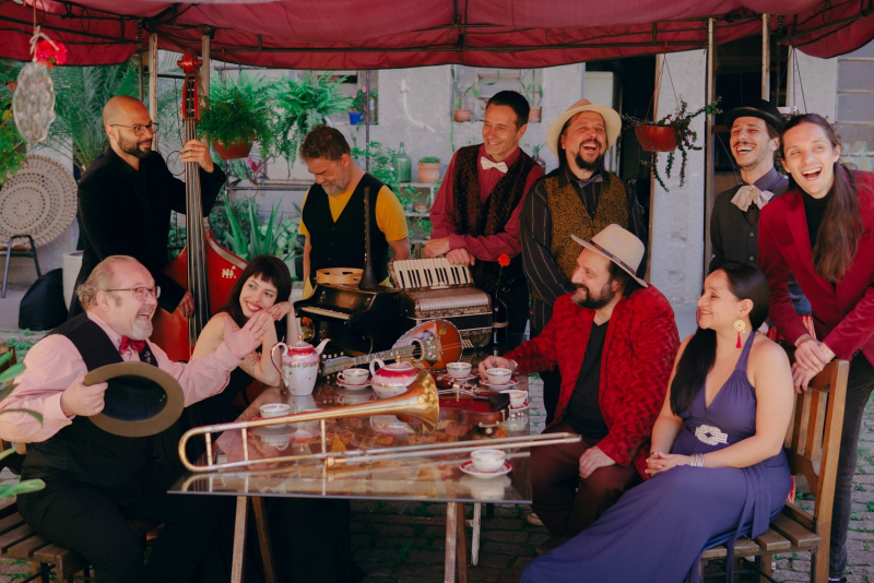 CHC Santa Casa apresenta show de lançamento do álbum de estreia da Tum Toin Foin