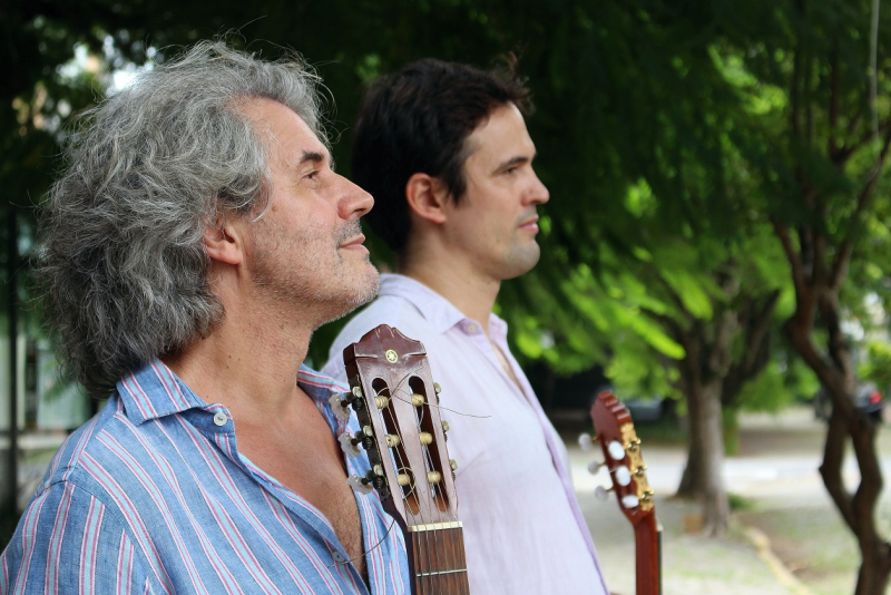 Dudu Sperb lança novo álbum ''De Longe e de Perto'' com show no Espaço 373