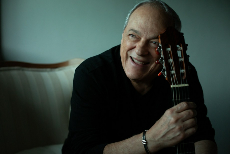 Toquinho faz show no Recanto Maestro acompanhado pela cantora Camilla Faustino