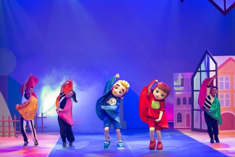 Turma de Luccas Neto apresenta o espetáculo ''A Gincana de Luccas e Gi'' em Porto Alegre