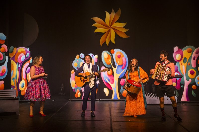 Espetáculo infantil ''Crianceiras'' em agosto no palco do Teatro do Sesi