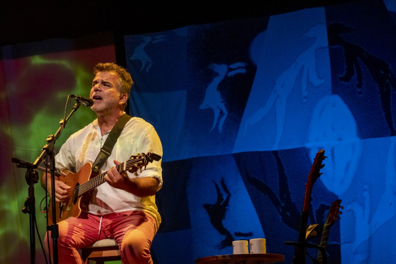 Antonio Villeroy retorna ao Theatro São Pedro em agosto com o show ''Luz Acesa''