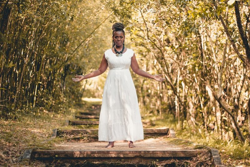 Glau Barros canta Clara Nunes no mais novo espaço de música de Porto Alegre