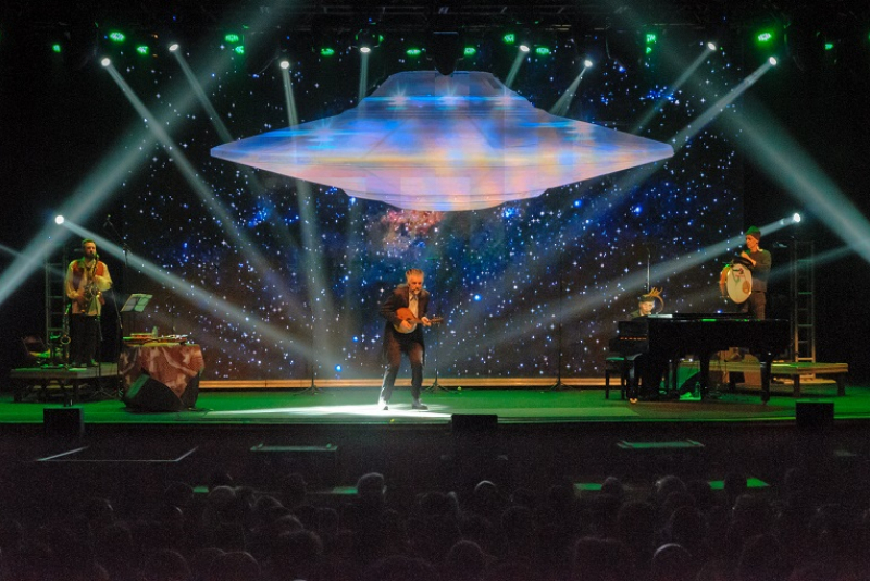 Teatro Bourbon Country recebe espetáculo ''A Sbornia Kontratracka''