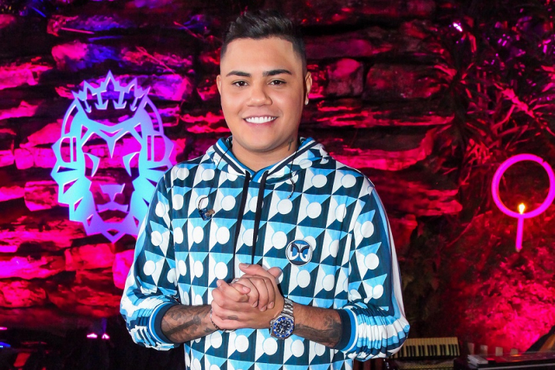 Felipe Araújo se apresenta neste sábado no Clube Tradição em Canoas 