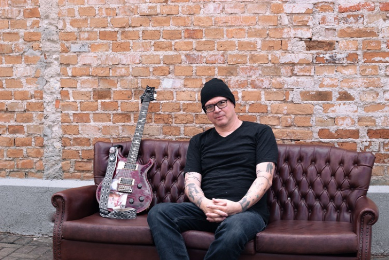 Marcelo Corsetti apresenta novo álbum em show de lançamento no CHC Santa Casa