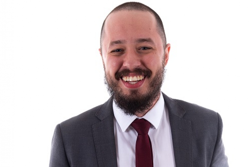 Victor Camejo se apresenta em Porto Alegre neste domingo no Teatro CIEE