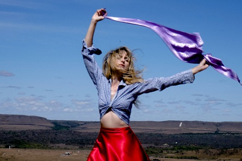 Cantora Nay Porttela lança ''Viradela'' primeiro álbum autoral